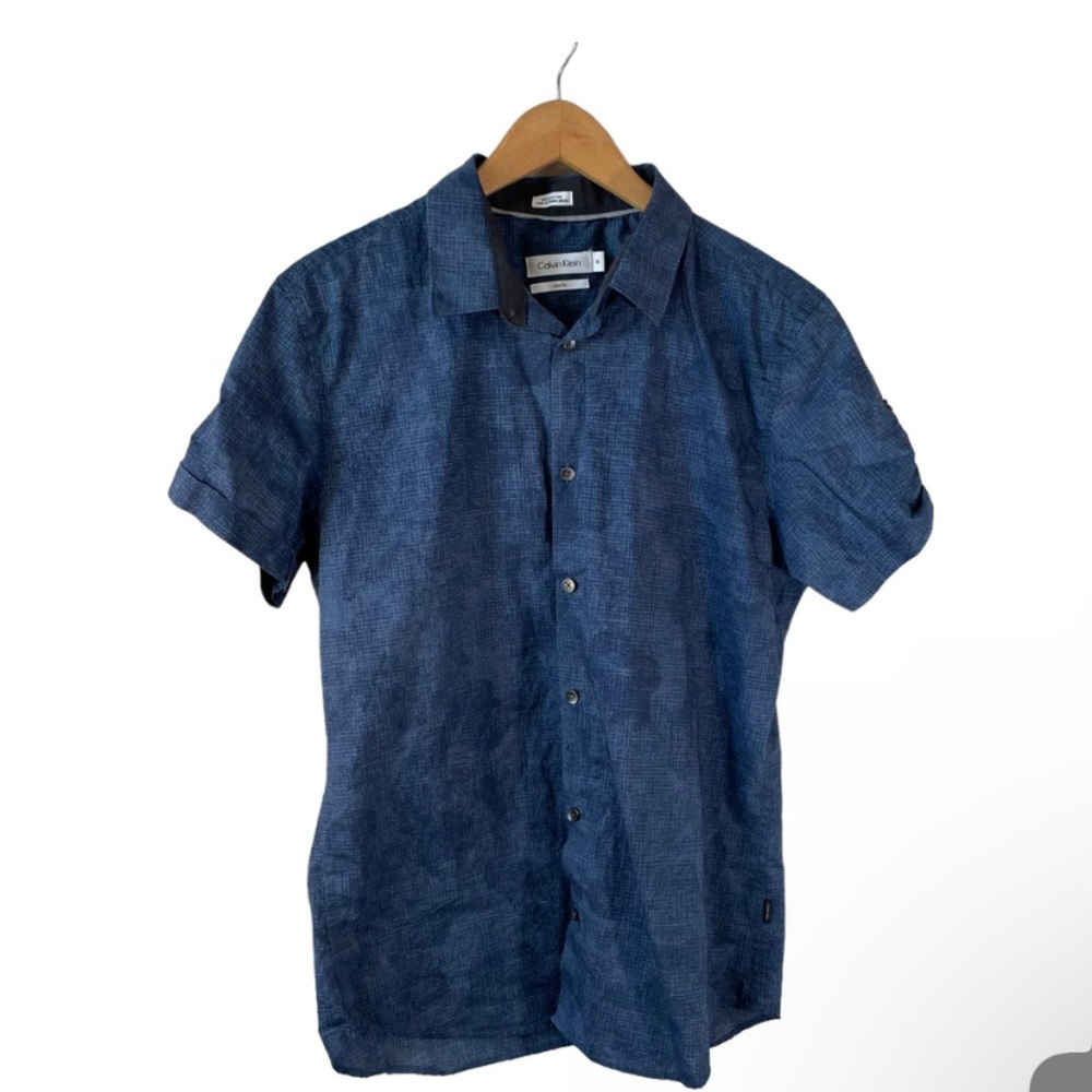 Calvin Klein Slim Fit Men’s Button-Up - Size M Like New!